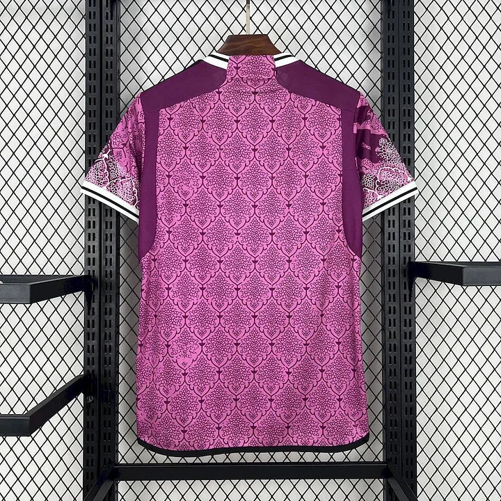 Maillot Real Madrid Concept Rose 2024-25 : vue arrière
